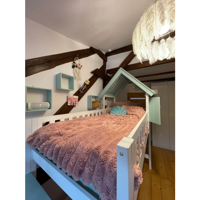 hoogslaper met raam en luik design